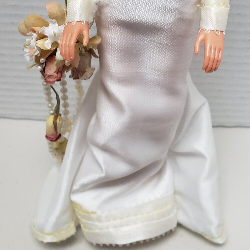 Bride Doll - Picture 8 of 13